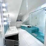Charmantes Loft In Der Bayreuther 아파트